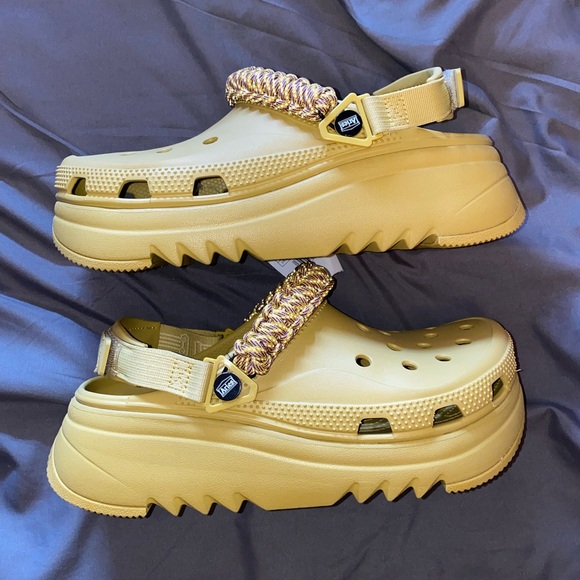 Crocs x Aries Classic Hiker Xscape Clog - Picture 2 of 4